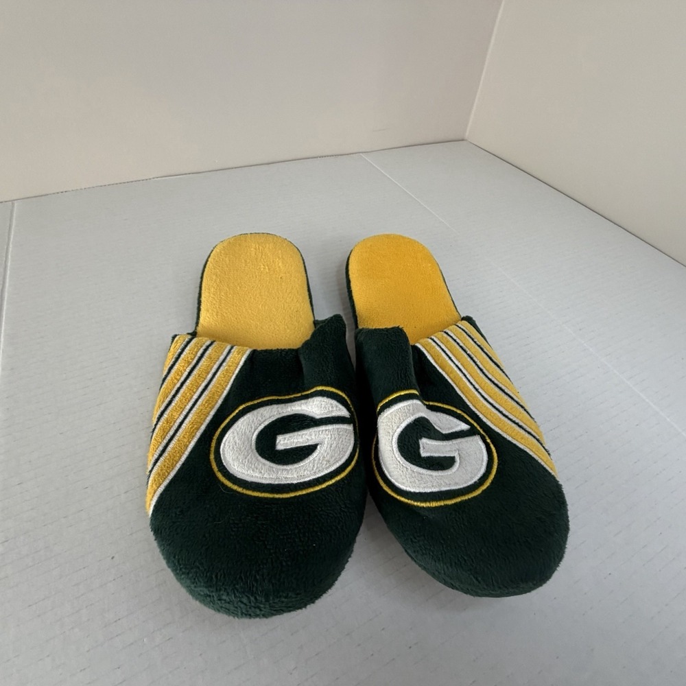 NFL Green Bay Packers Stripe Logo Dot Sole Slippers Size Large by FOCO Gameday!!